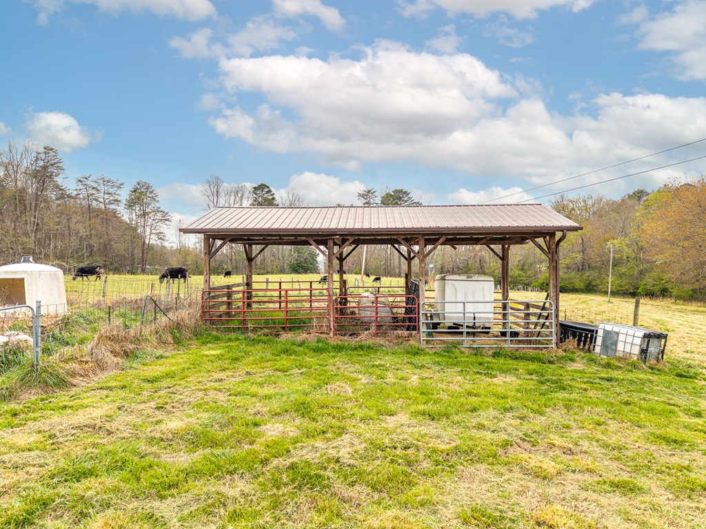 1252 Old Gumlog Road Blairsville, GA 30512 - Photo 13 of 76