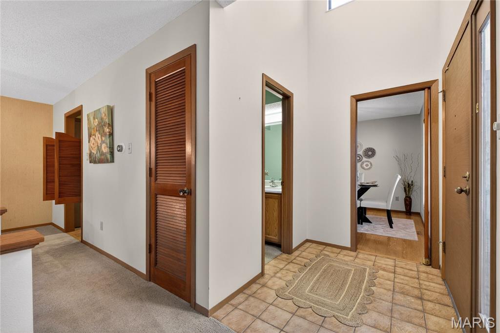 11523 Sandy View Drive St. Louis, MO 63146 - Photo 7 of 60