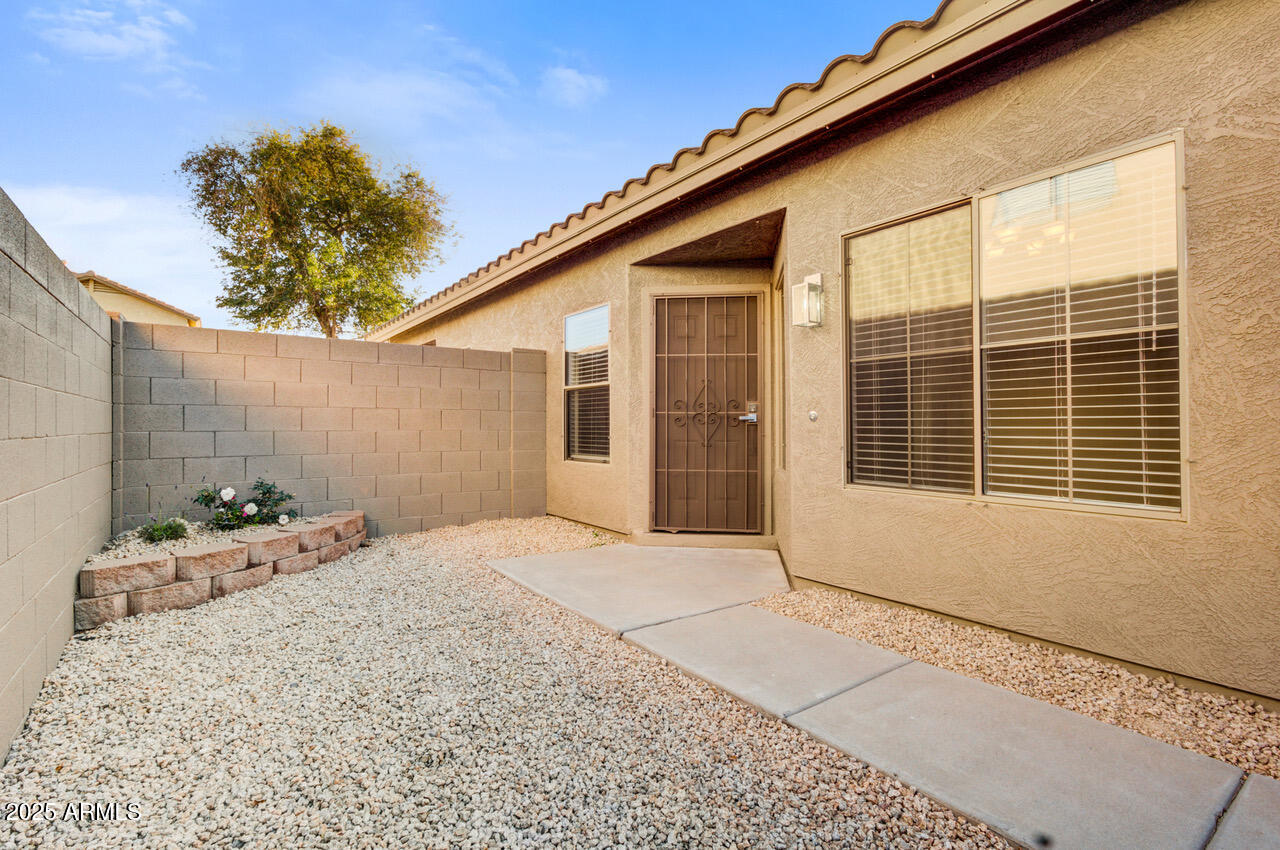 13431 West Evans Drive Surprise, AZ 85379 - Photo 37 of 37 a backyard of a house