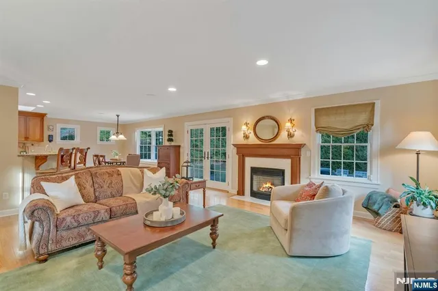 $1,799,000 | 24 Sutton Drive, Ho-Ho-Kus, NJ 07423