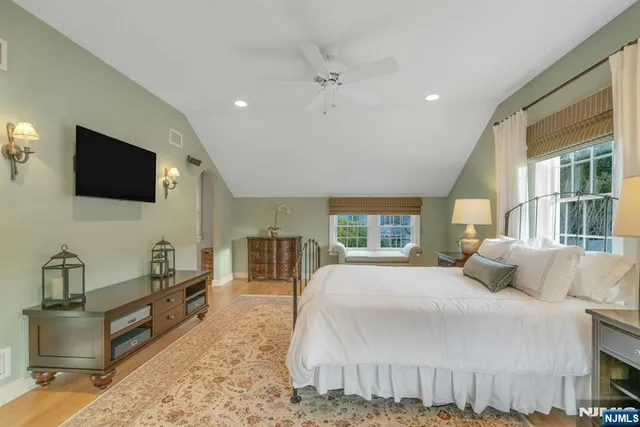 $1,799,000 | 24 Sutton Drive, Ho-Ho-Kus, NJ 07423