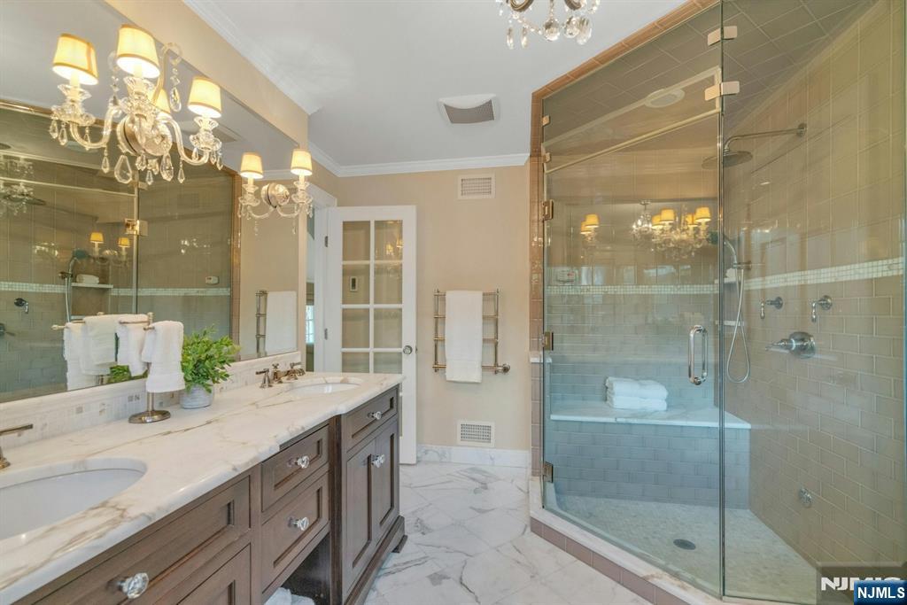 24 Sutton Drive Ho-Ho-Kus, NJ 07423 - Photo 21 of 32