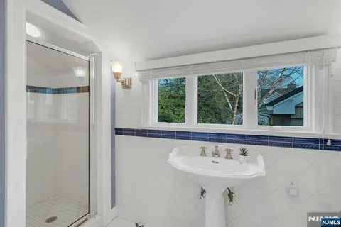 $1,799,000 | 24 Sutton Drive, Ho-Ho-Kus, NJ 07423