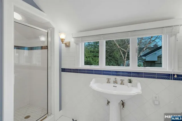 $1,799,000 | 24 Sutton Drive, Ho-Ho-Kus, NJ 07423