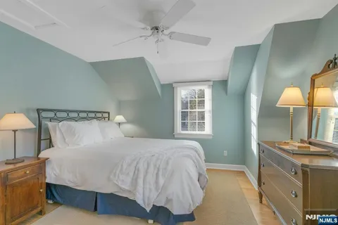 $1,799,000 | 24 Sutton Drive, Ho-Ho-Kus, NJ 07423