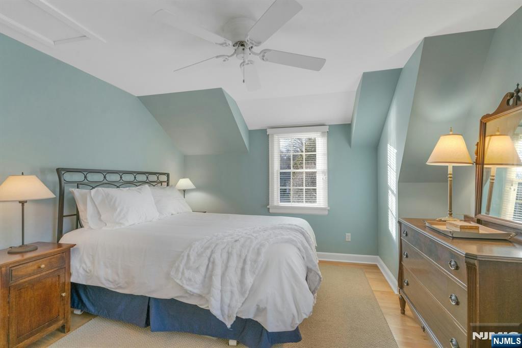 24 Sutton Drive Ho-Ho-Kus, NJ 07423 - Photo 28 of 32