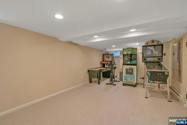 $1,799,000 | 24 Sutton Drive, Ho-Ho-Kus, NJ 07423