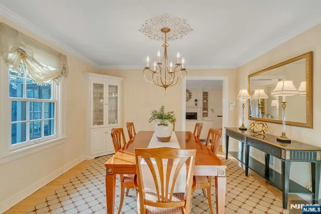 $1,799,000 | 24 Sutton Drive, Ho-Ho-Kus, NJ 07423