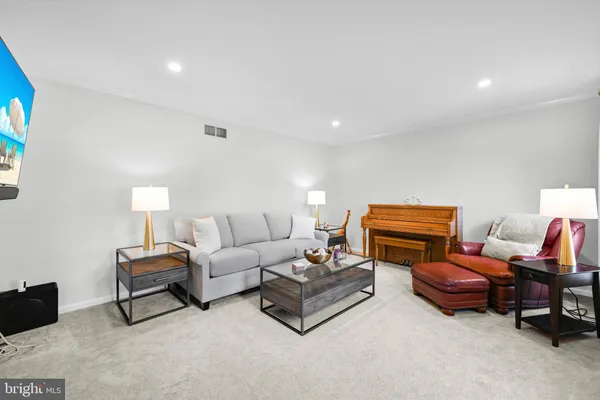 $300,000 | 2441 Fruitville Pike, Lancaster, PA 17601