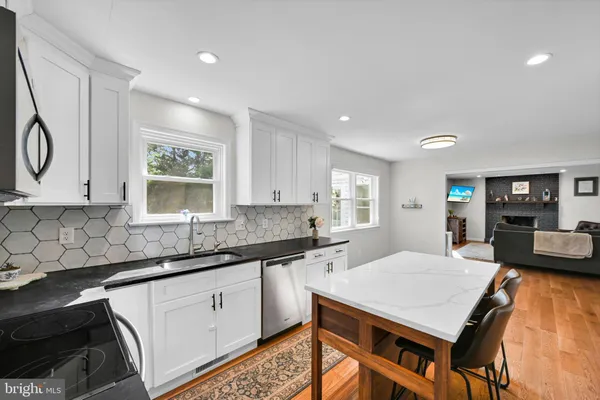 $300,000 | 2441 Fruitville Pike, Lancaster, PA 17601