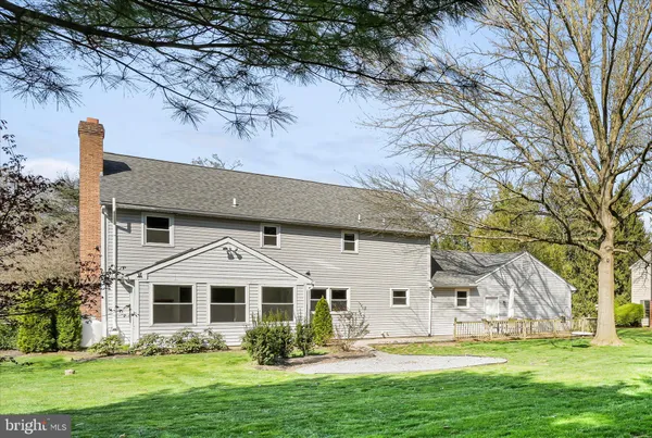 $300,000 | 2441 Fruitville Pike, Lancaster, PA 17601