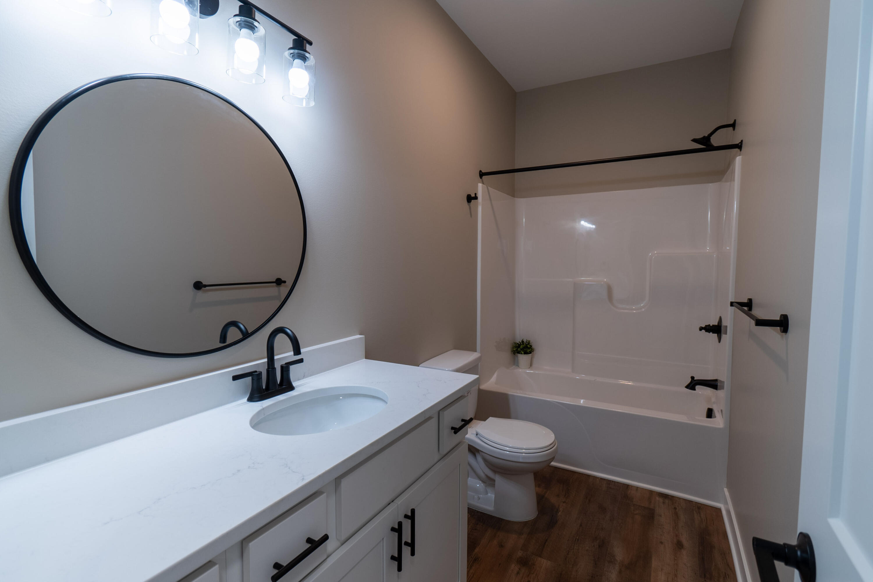 8456 Oak Shade Circle, Unit 21 Davison, MI 48423 - Photo 13 of 47 TMS_0809-HDR