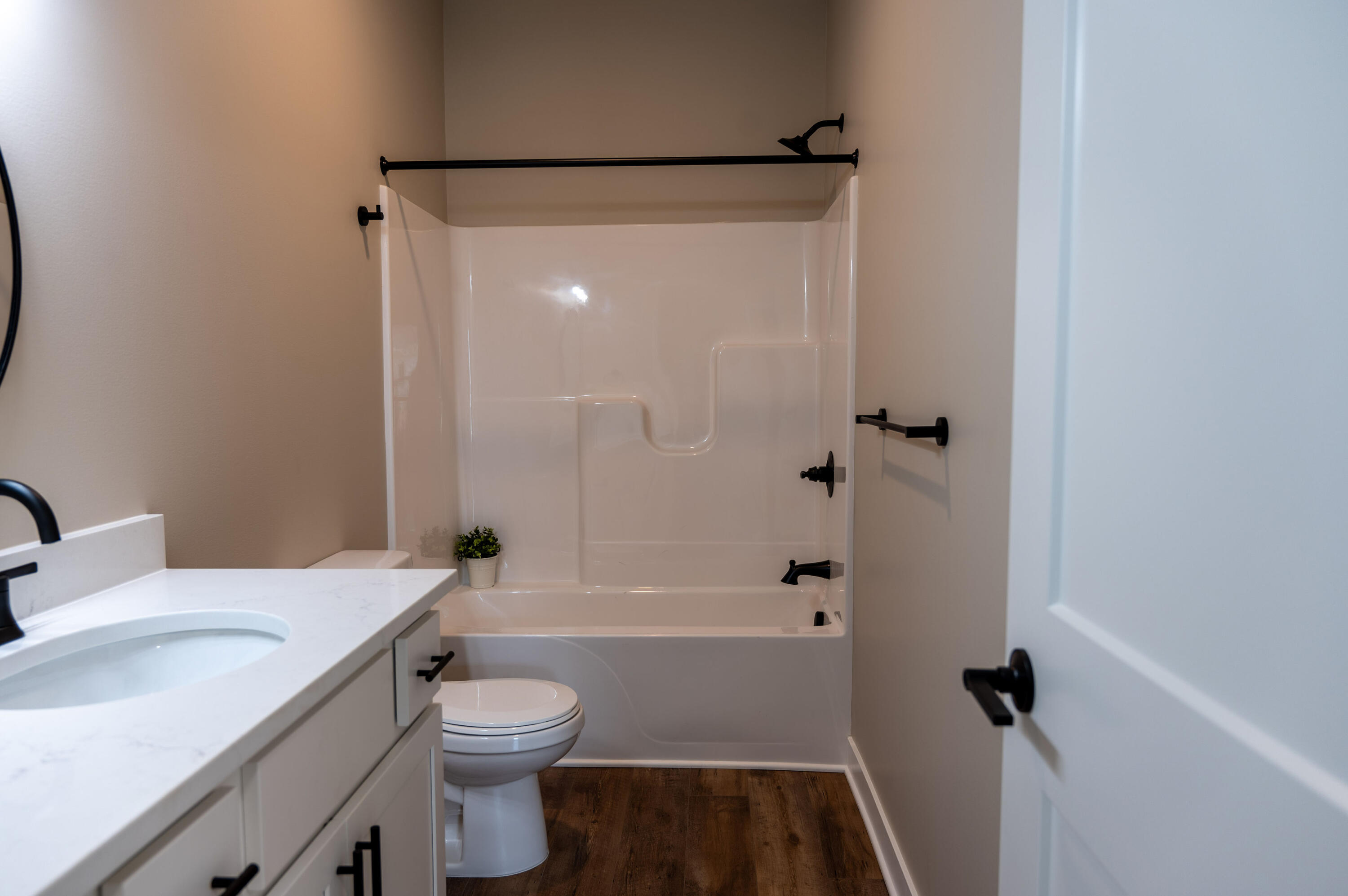 8456 Oak Shade Circle, Unit 21 Davison, MI 48423 - Photo 14 of 47 TMS_0733-HDR