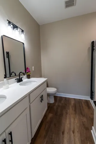 $2,495 | 8456 Oak Shade Circle, Unit 21, Davison, MI 48423