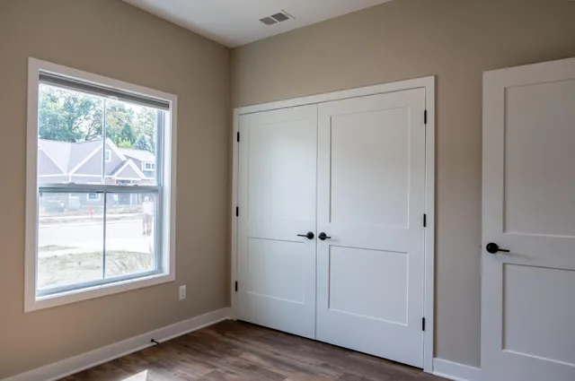 $2,495 | 8456 Oak Shade Circle, Unit 21, Davison, MI 48423