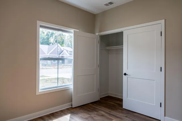 $2,495 | 8456 Oak Shade Circle, Unit 21, Davison, MI 48423