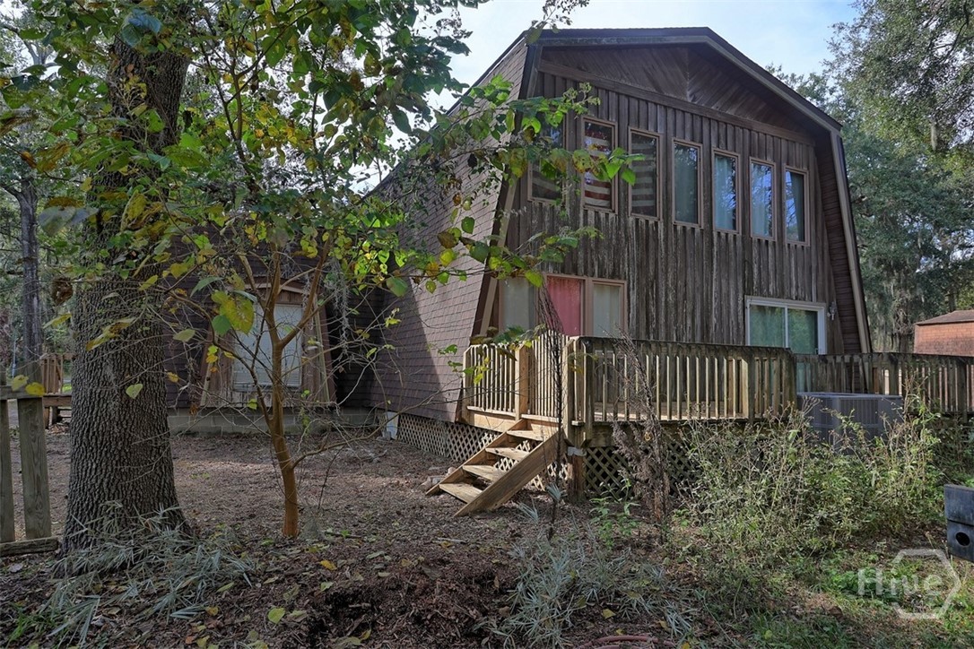 24 Crisp Street Savannah, GA 31410 - Photo 45 of 50 Back of home w deck