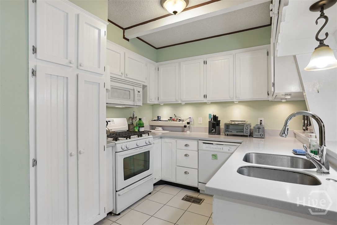 24 Crisp Street Savannah, GA 31410 - Photo 10 of 50