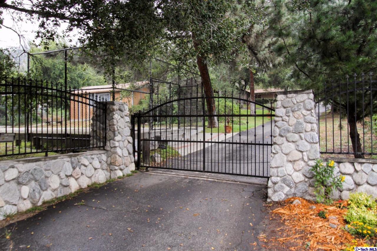 3518 Hollyslope Road Altadena, CA 91001 - Photo 1 of 65 Primary Photo