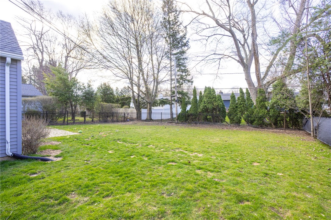 207 Ashbourne Road Brighton, NY 14618 - Photo 22 of 25