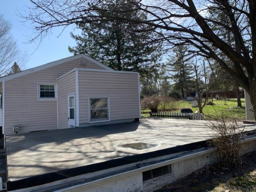 308 Walnut Court St. Louis, MI 48880 - Photo 15 of 20 1885570-14.JPG