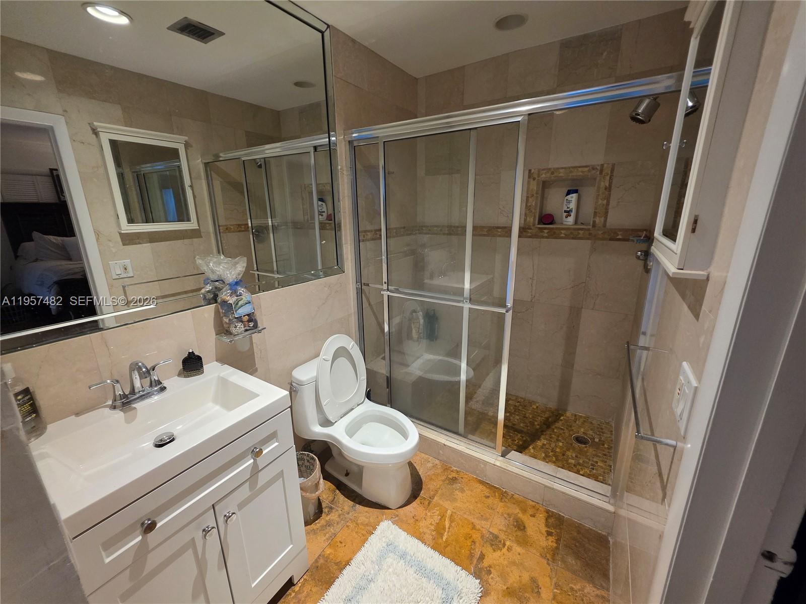 9860 Southwest 140th Street Miami, FL 33176 - Photo 15 of 22