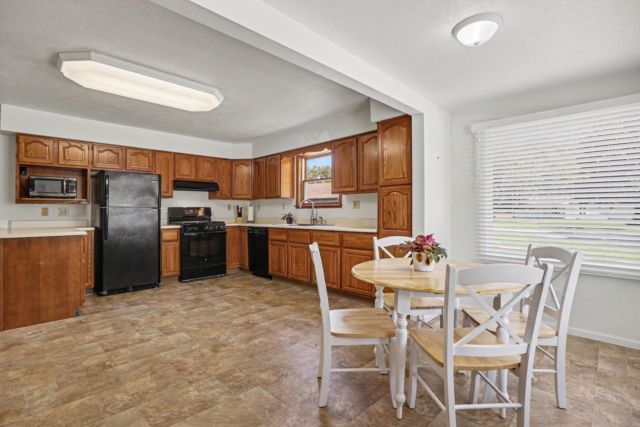 1306 27th Street Manistee, MI 49660 - Photo 3 of 14 file_4230