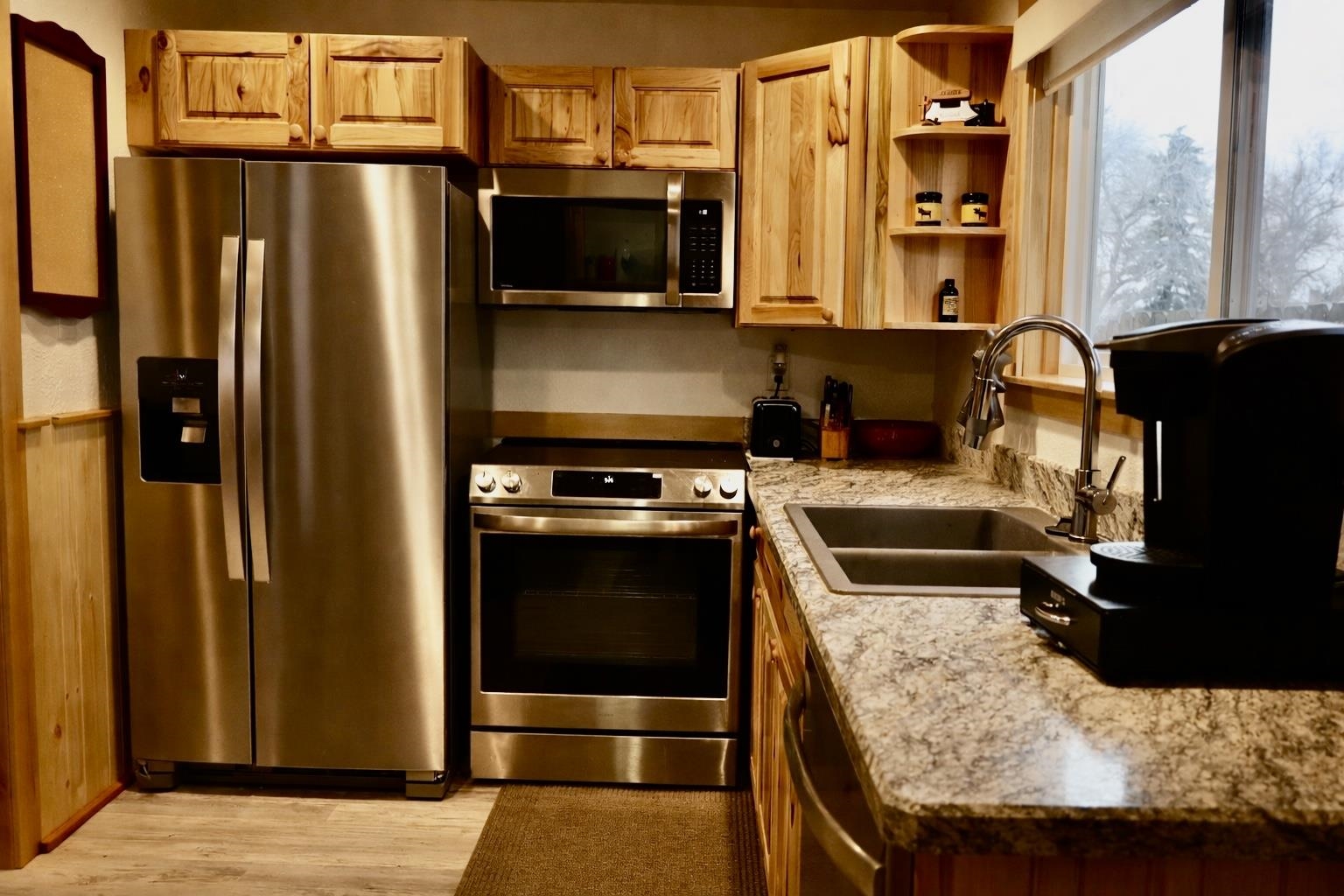 1608 Alger Avenue Cody, WY 82414 - Photo 4 of 31