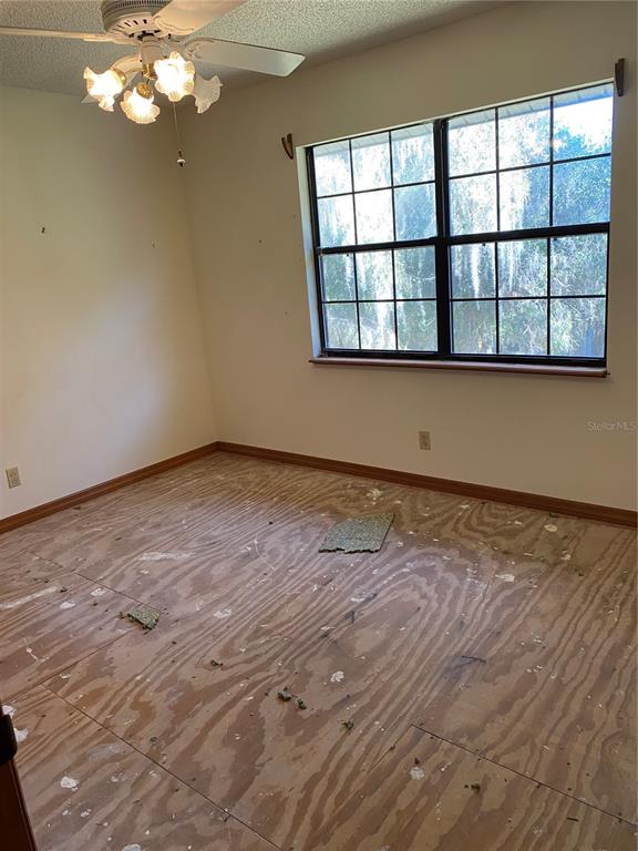 31018 Cove Road Tavares, FL 32778 - Photo 12 of 25