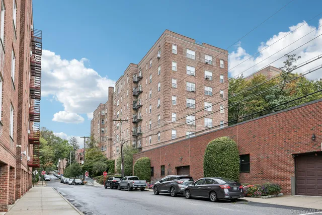 $500,000 | 1 Bronxville Road, Unit 4P, Bronxville, NY 10708
