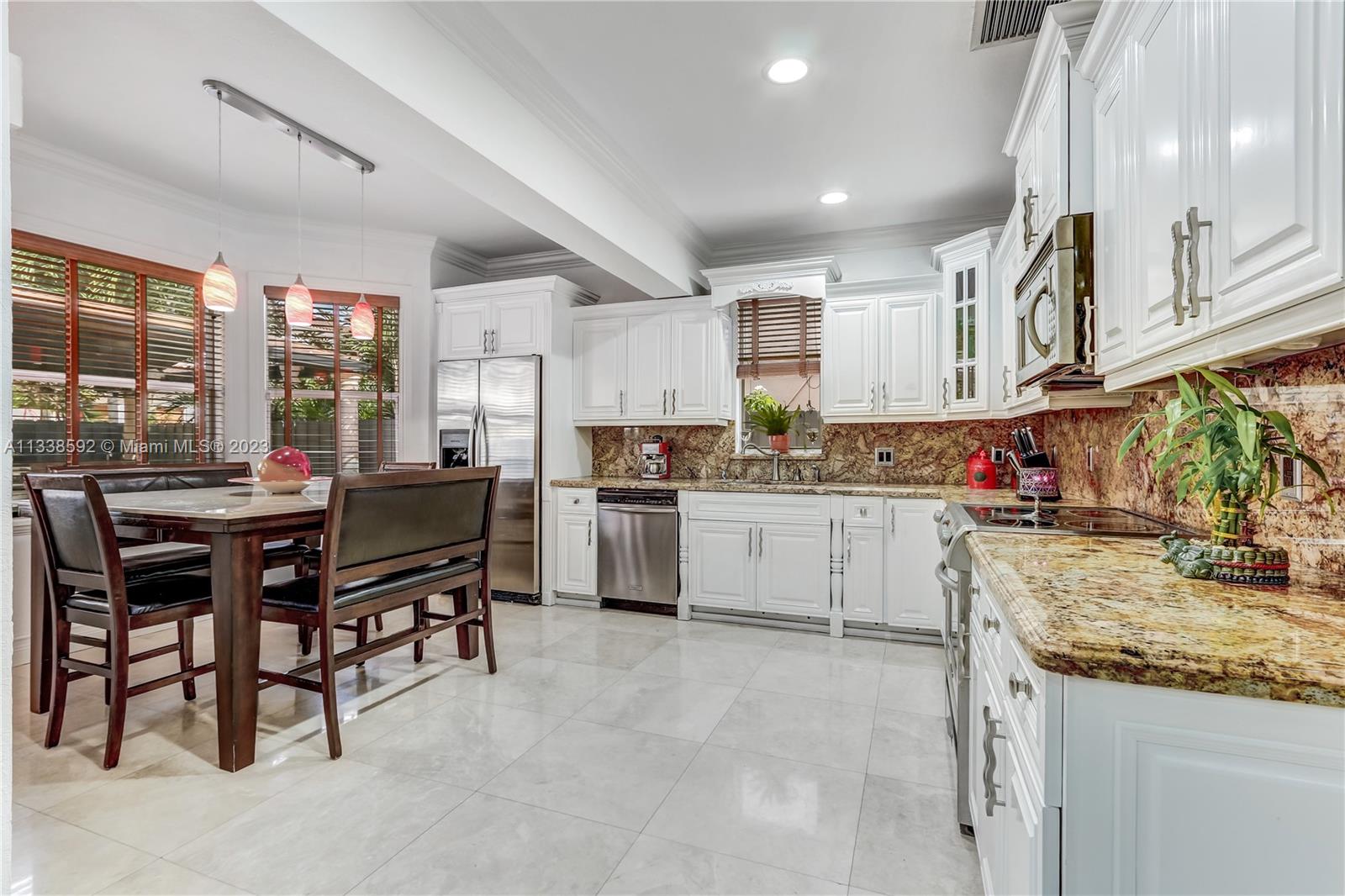 1589 Southwest 154th Path Miami, FL 33194 - Photo 4 of 17 Gallery Image 4