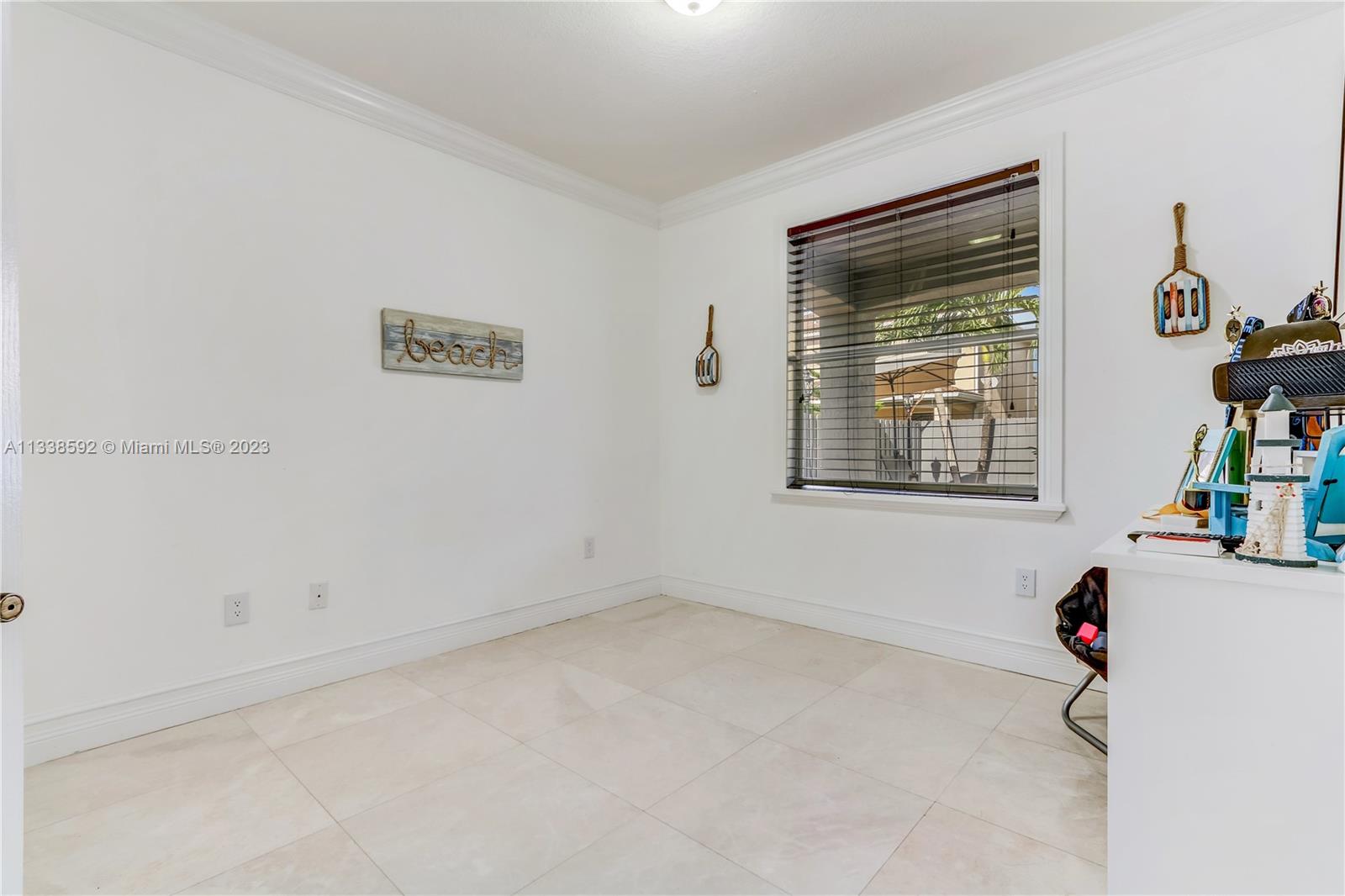 1589 Southwest 154th Path Miami, FL 33194 - Photo 7 of 17 Gallery Image 7
