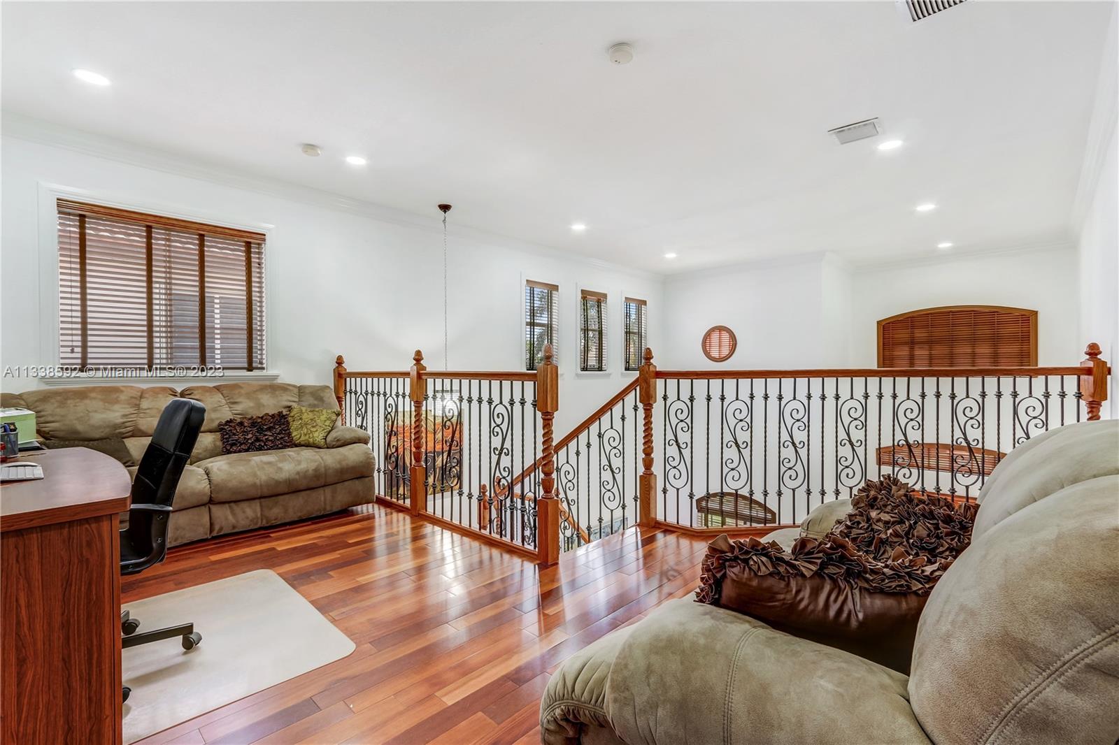 1589 Southwest 154th Path Miami, FL 33194 - Photo 8 of 17 Gallery Image 8