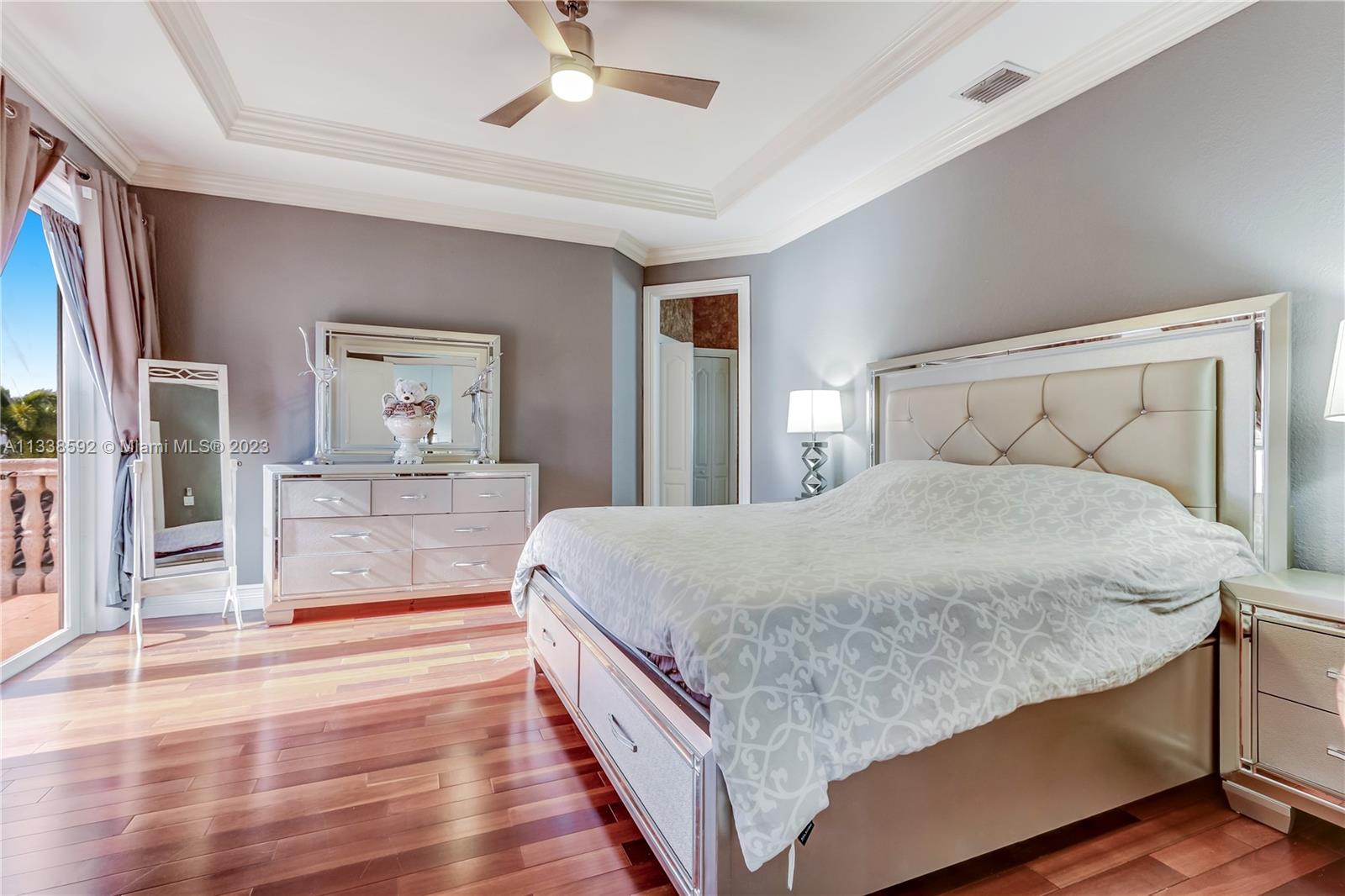 1589 Southwest 154th Path Miami, FL 33194 - Photo 9 of 17 Gallery Image 9