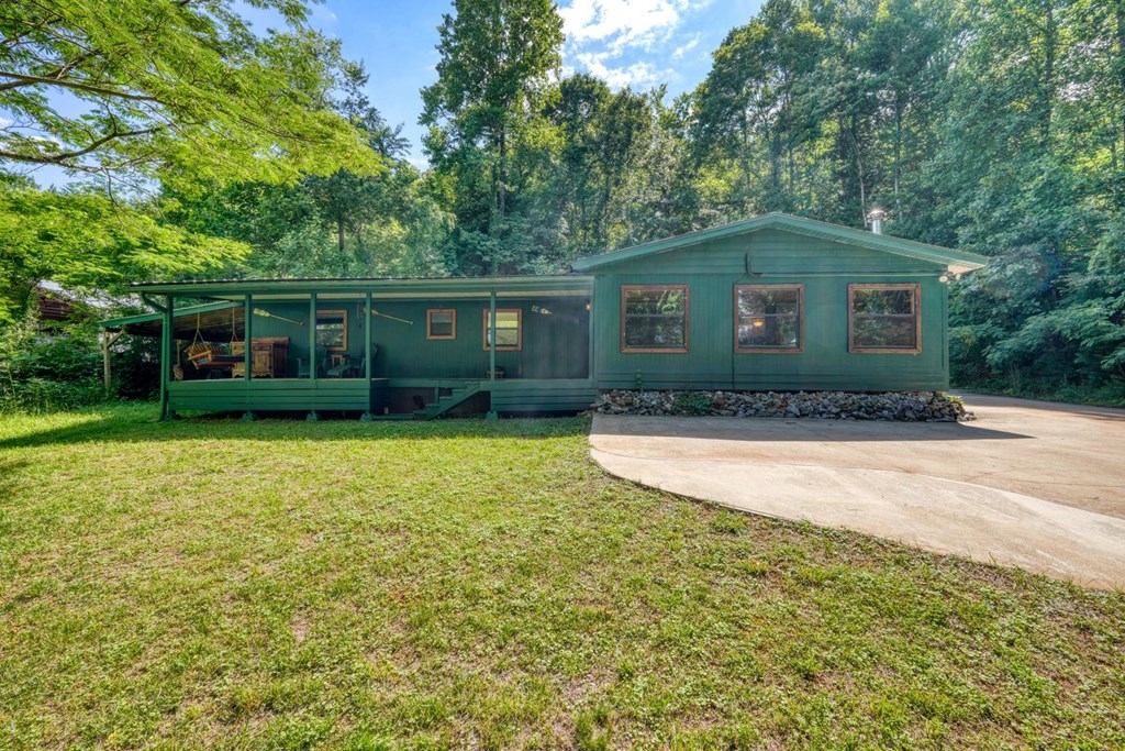 521 Sunnyside Road Hiawassee, GA 30546 - Photo 2 of 45