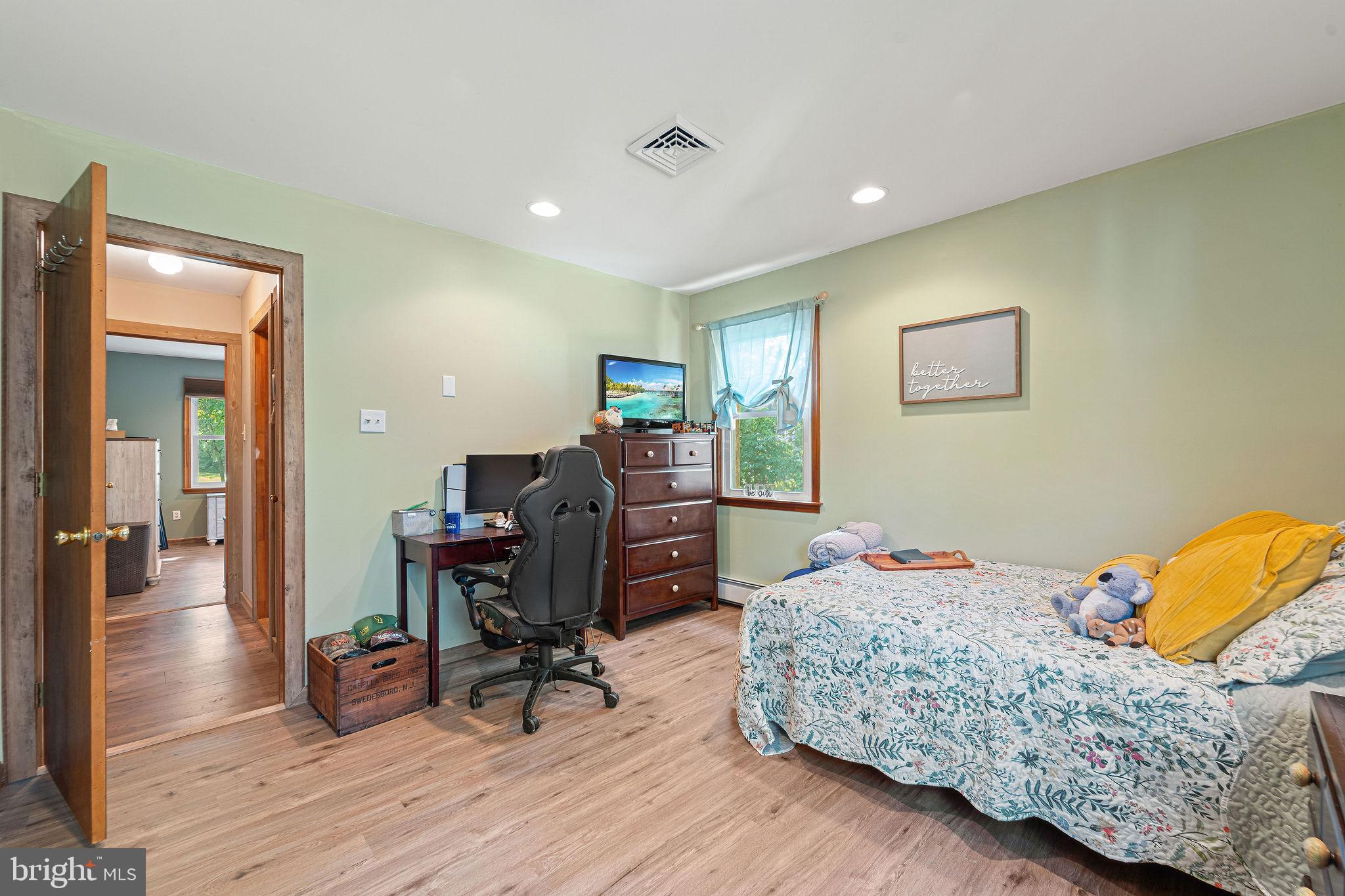 16 Laurel Trail Bridgeton, NJ 08302 - Photo 10 of 31 a workspace with furniture and wooden floor