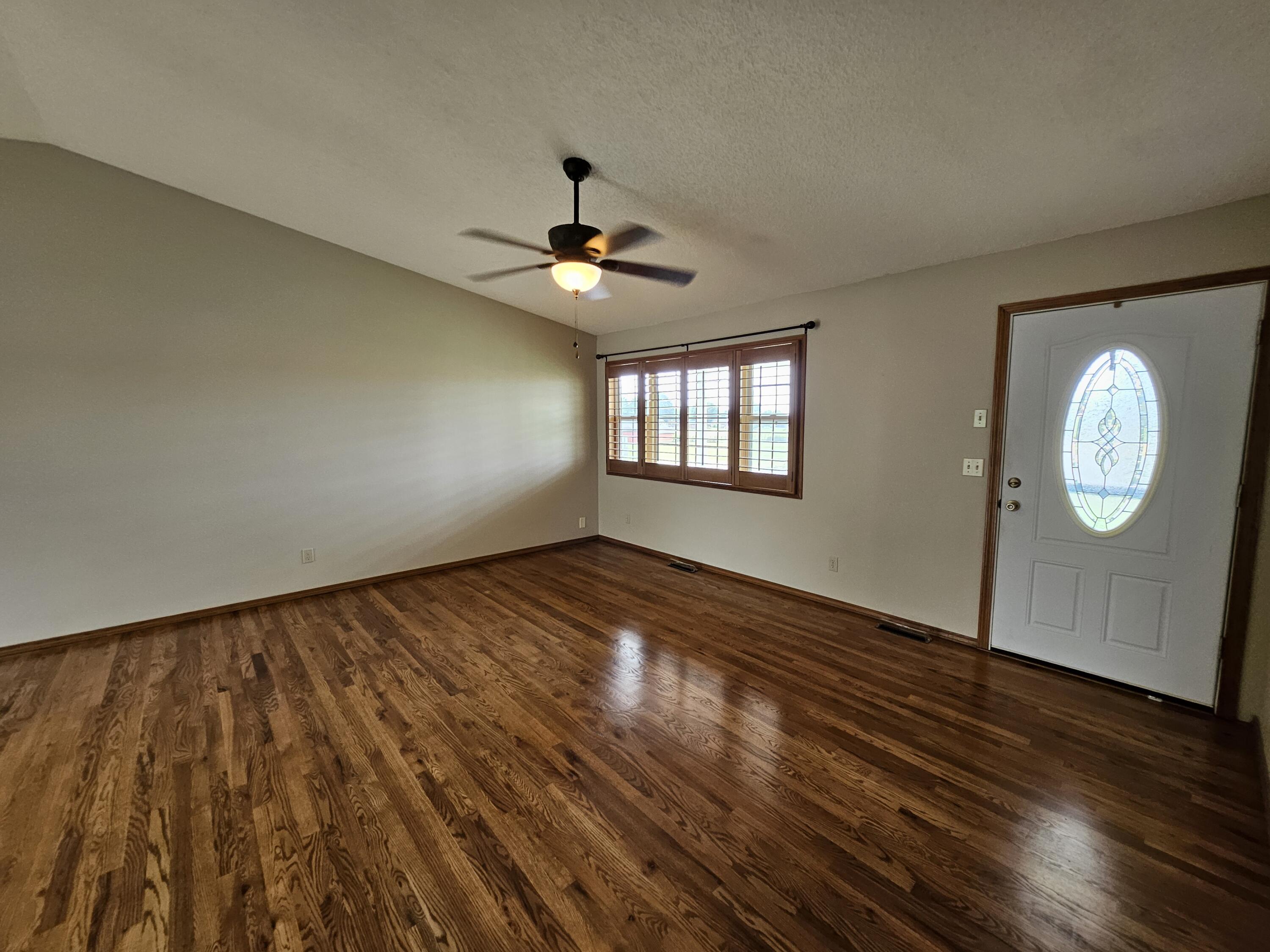 1583 17th Street Monett, MO 65708 - Photo 2 of 50 20260730_132806