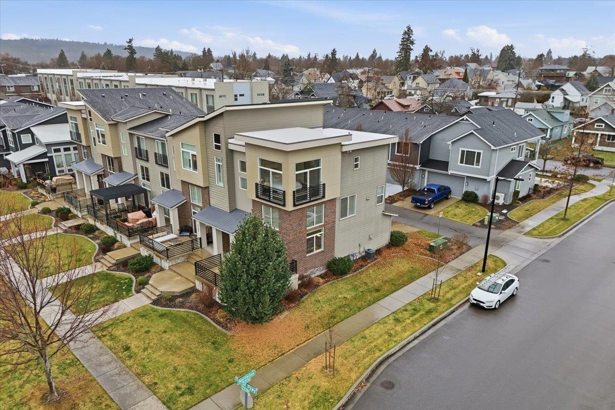 2302 West Summit Parkway Spokane, WA 99201 - Photo 7 of 32