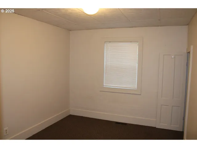 $199,000 | 229 Darwin Street, Athena, OR 97813