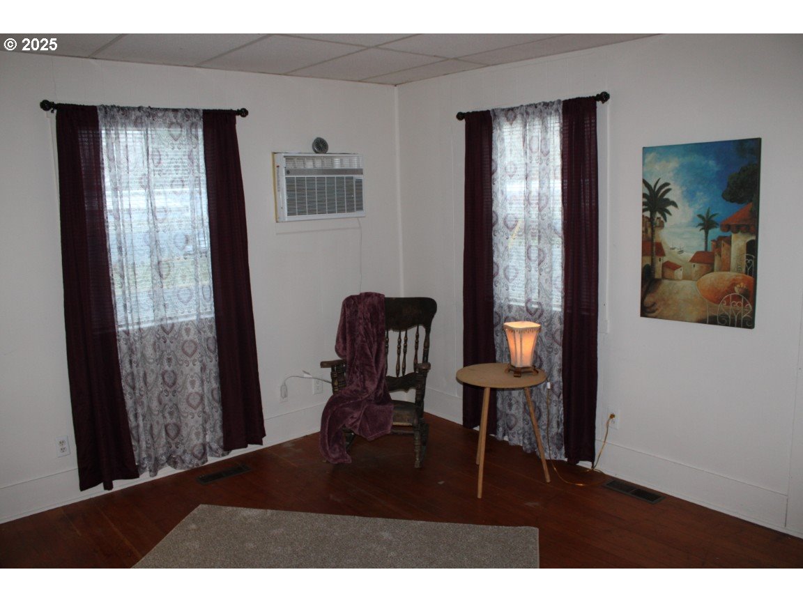 229 Darwin Street Athena, OR 97813 - Photo 4 of 18 a living room with furniture and a window
