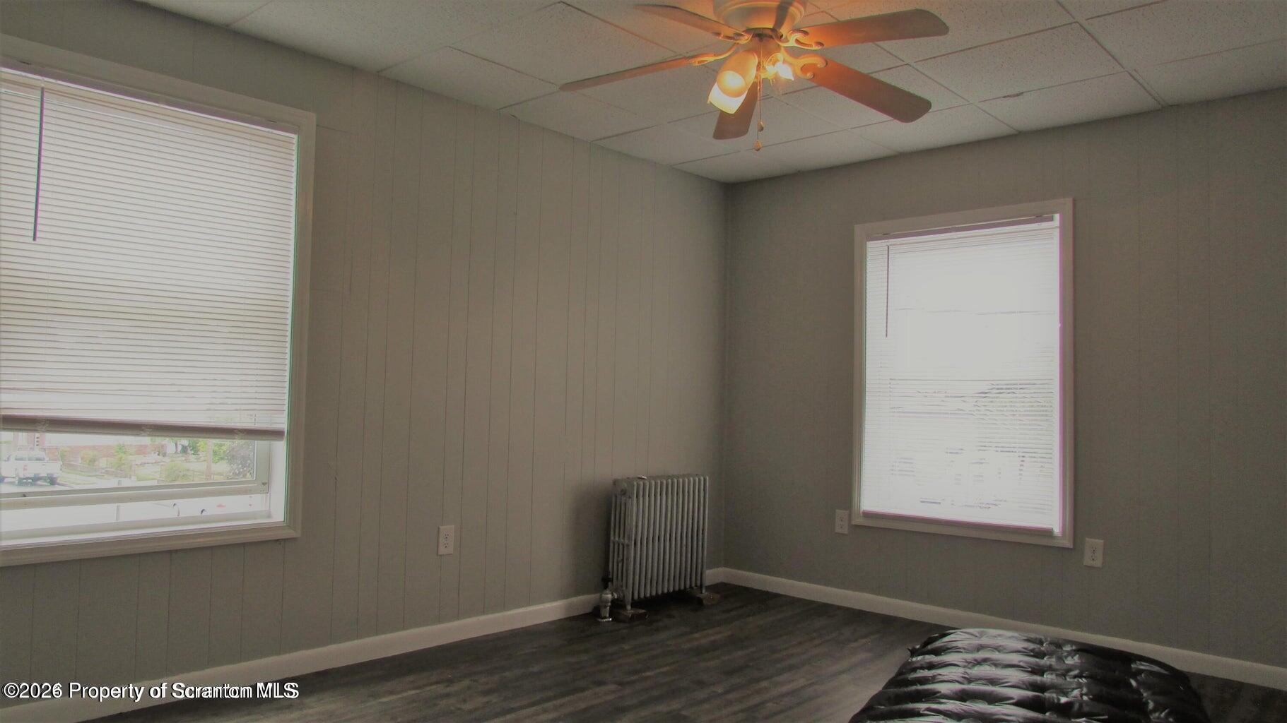 500 George Street Throop, PA 18512 - Photo 3 of 10 Living Room