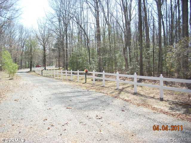13824 Cross County Road Mineral, VA 23117 - Photo 8 of 12