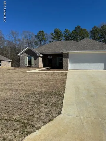 $2,400 | 248 Chartleigh Circle, Canton, MS 39046