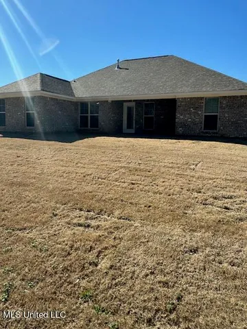 $2,400 | 248 Chartleigh Circle, Canton, MS 39046