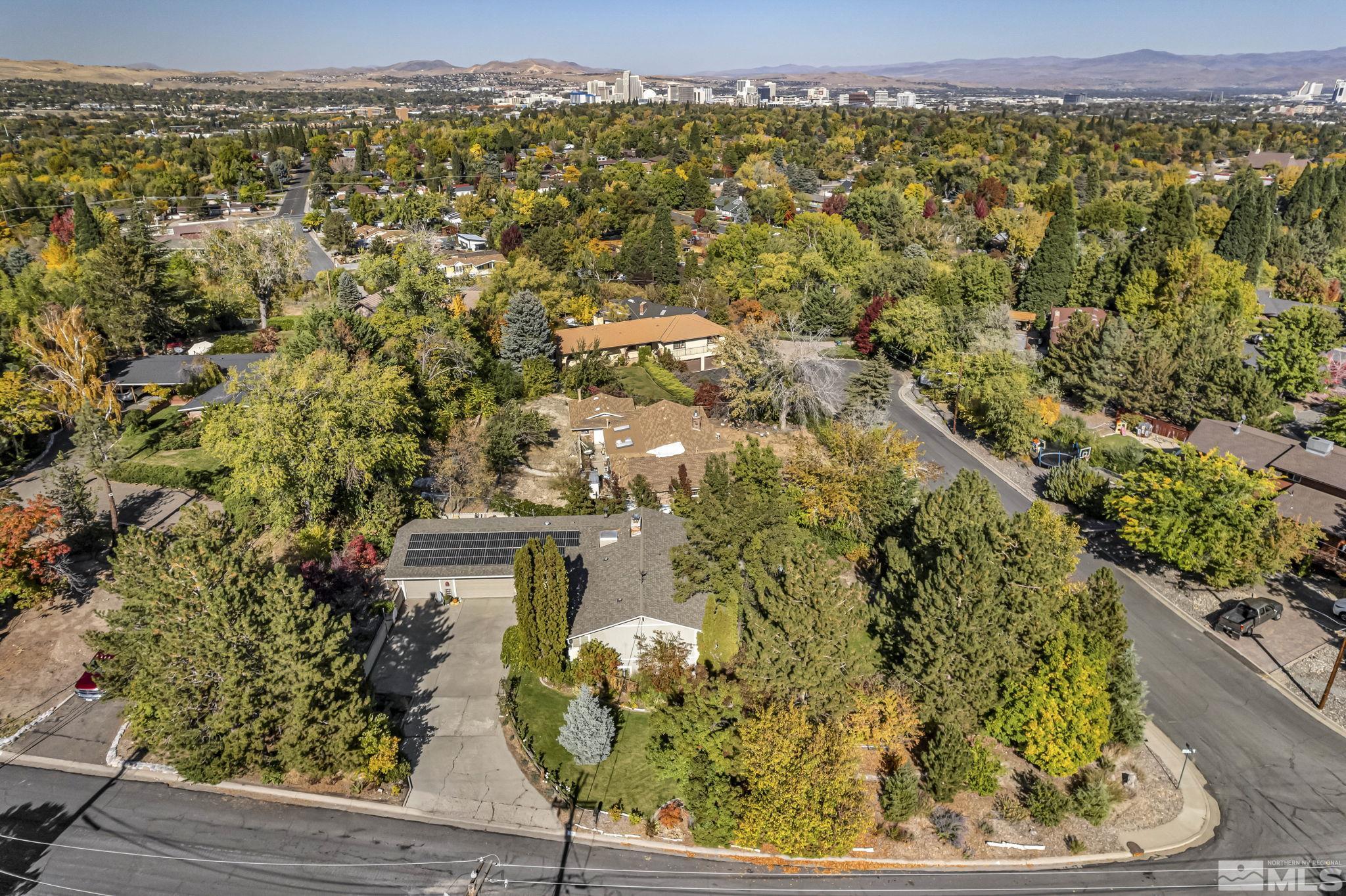 1485 Coronet Drive Reno, NV 89509 - Photo 2 of 38