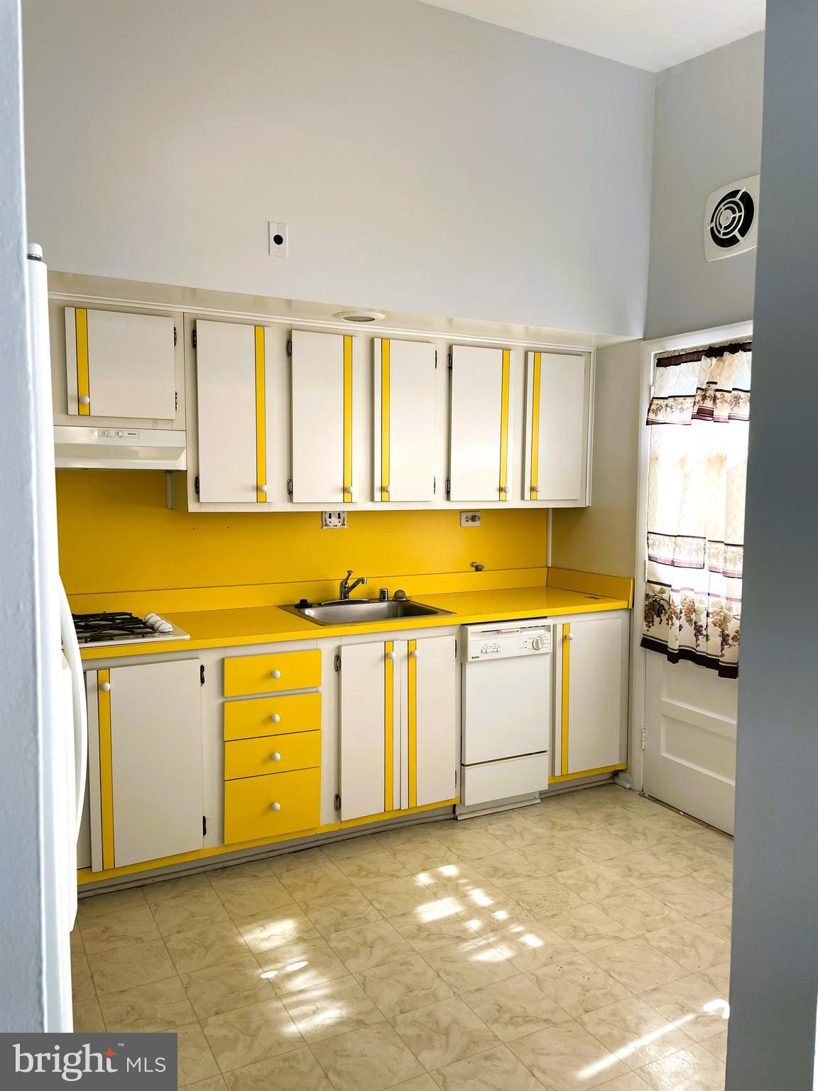 6108 Robin Hill Road Gwynn Oak, MD 21207 - Photo 24 of 63