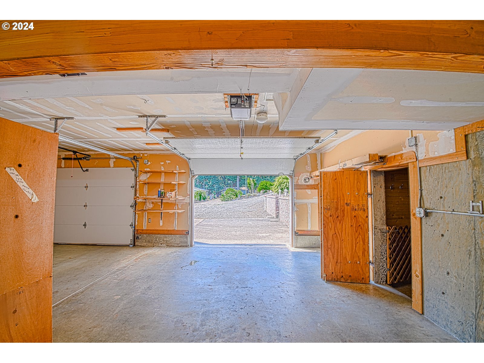 22202 Lindberg Road Clatskanie, OR 97016 - Photo 39 of 48 Garage