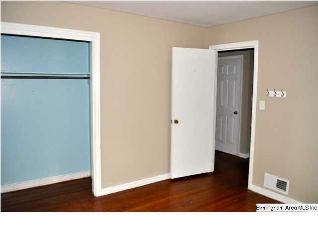 828 Martinwood Road Birmingham, AL 35235 - Photo 13 of 24