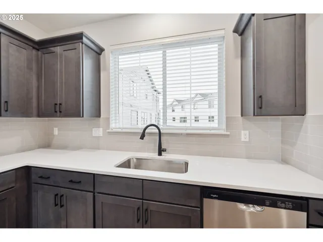 $419,500 | 3373 Southeast Everwood Lane, Hillsboro, OR 97123