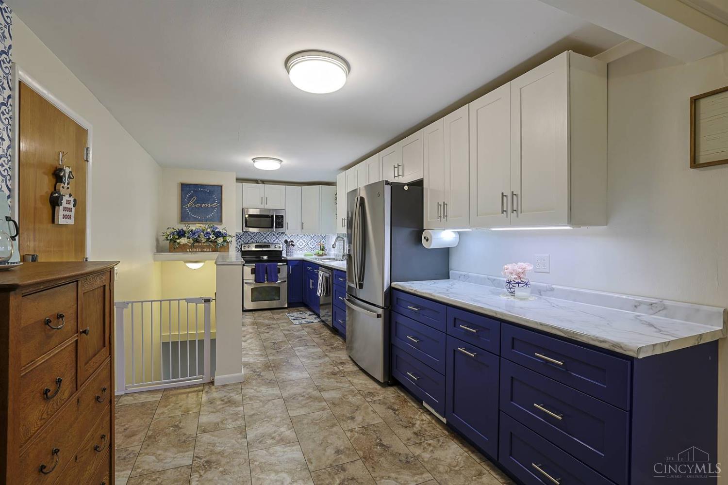 5801 Maphet Street Cincinnati, OH 45227 - Photo 13 of 42